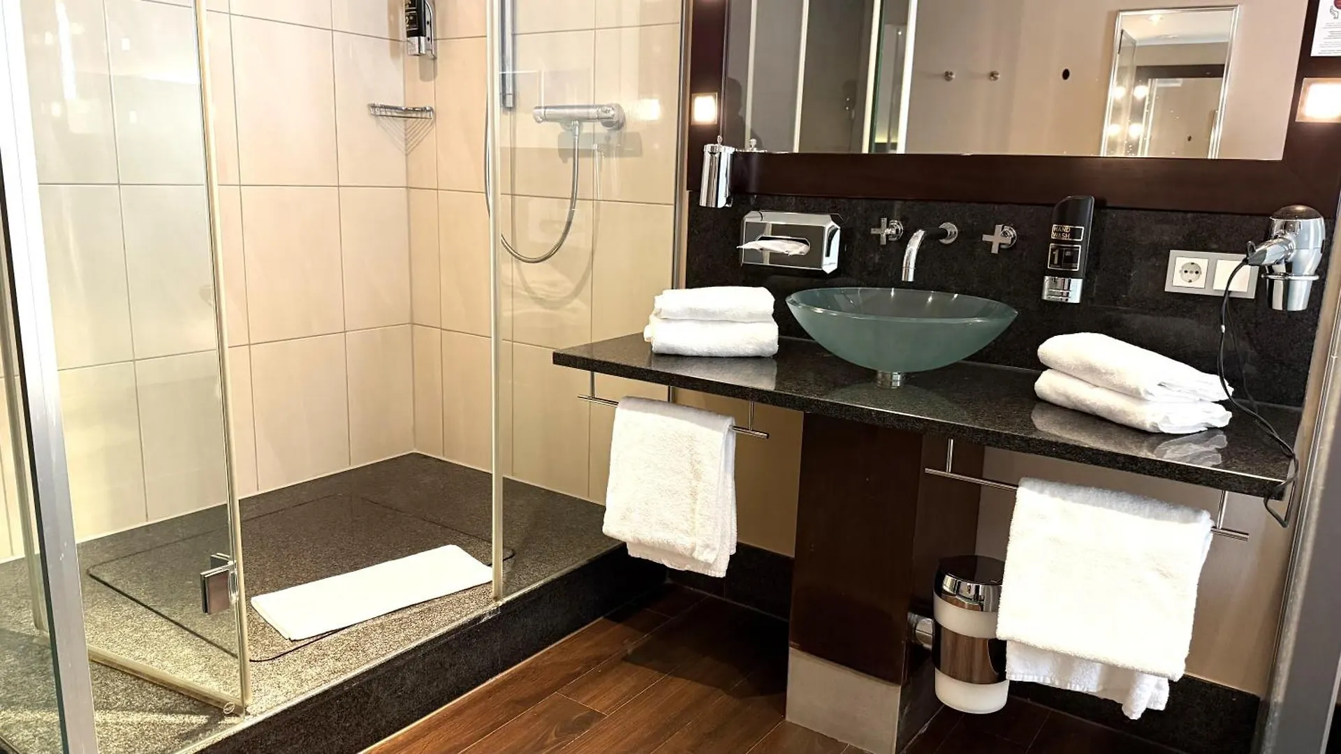 ****  Hotel Lumiere An Der Messe Francfort-sur-le-Main Allemagne