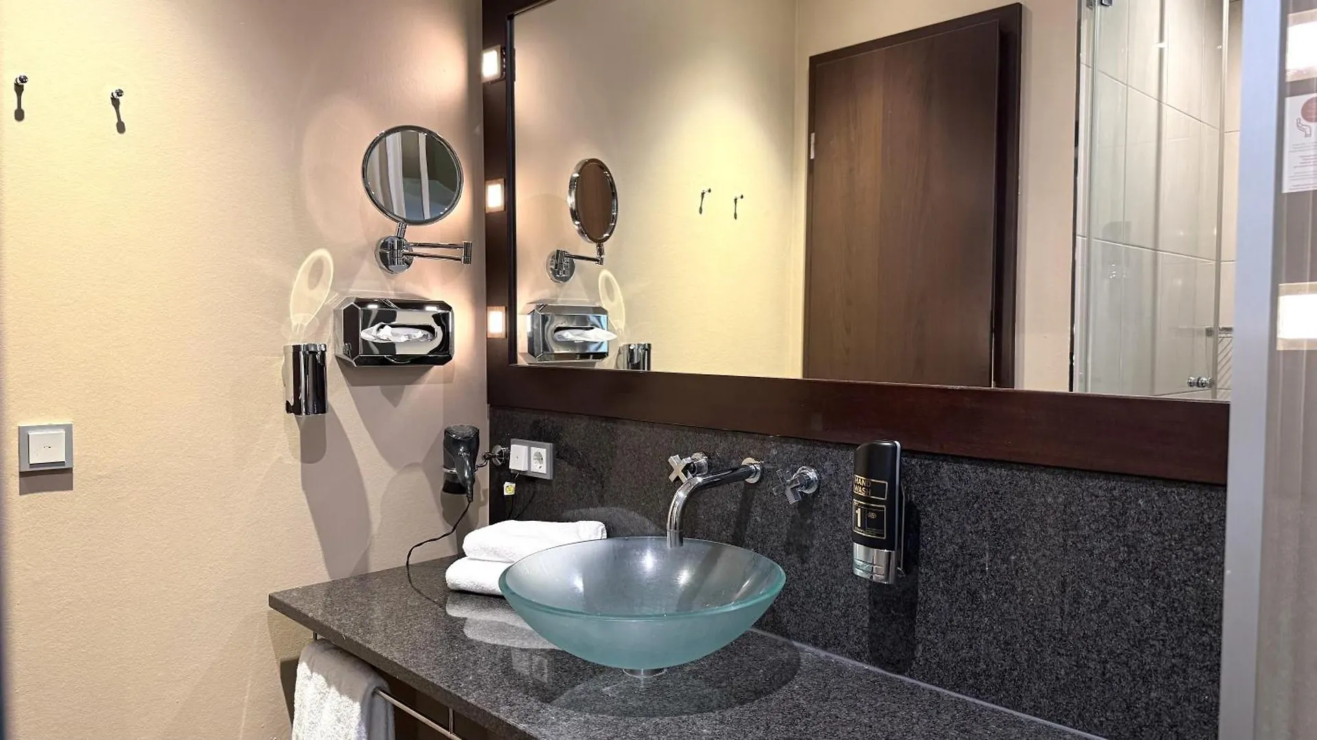 Hotel Lumiere An Der Messe 美因河畔法兰克福 4*,  德国