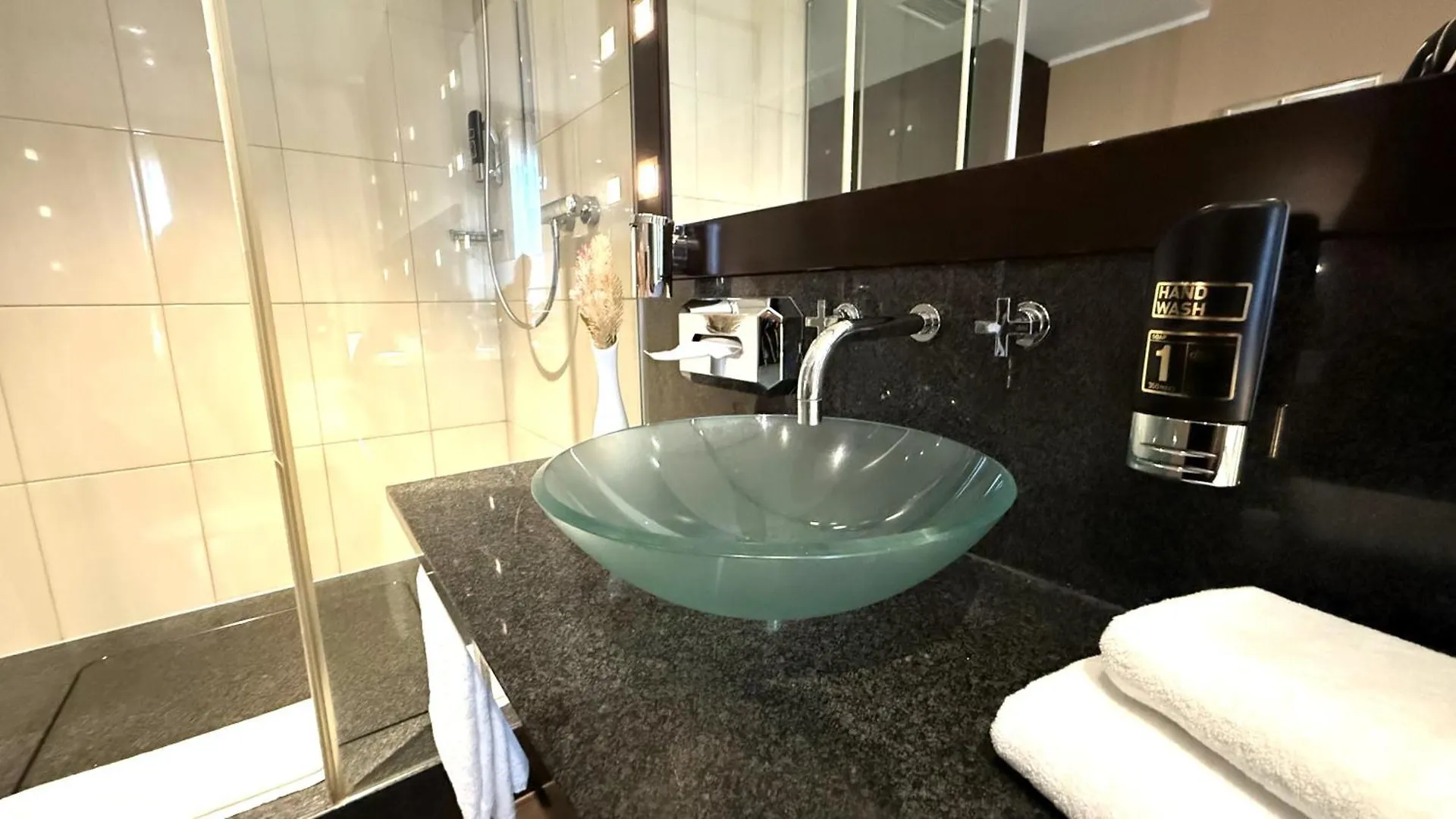 Hotel Lumiere An Der Messe فرانكفورت